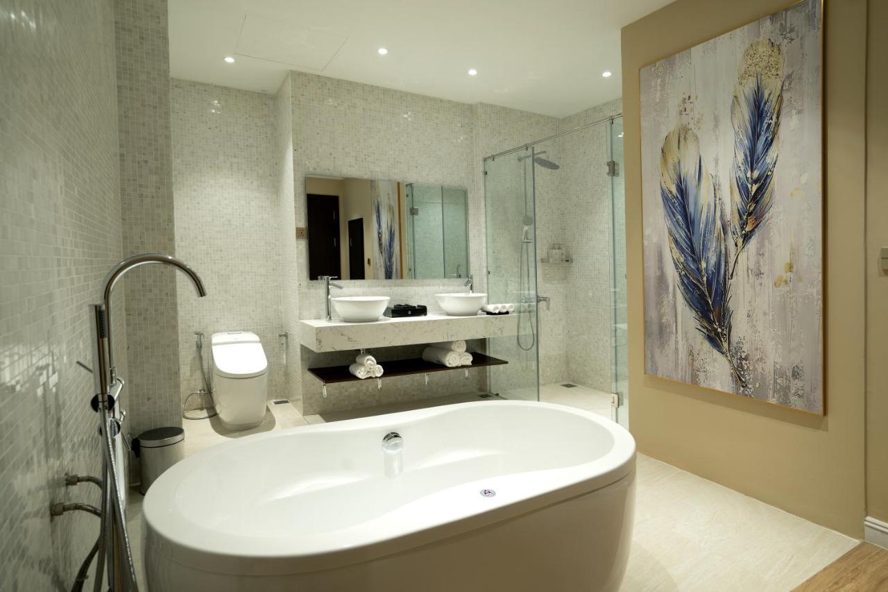 Millennium Hue Hotel Bagian luar foto