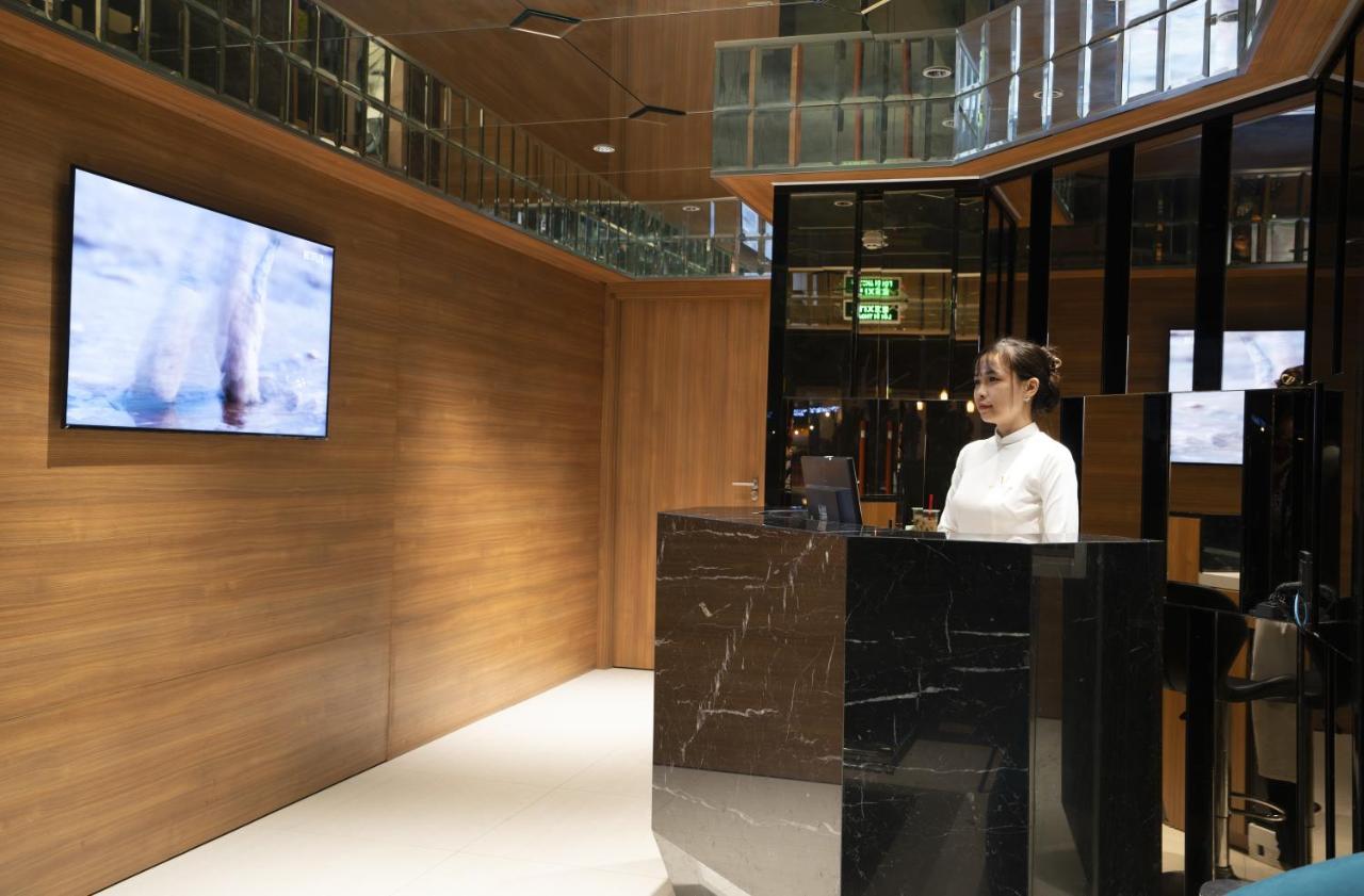 Millennium Hue Hotel Bagian luar foto